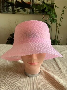 Exquisite Light Pink Scalloped Polyester Bucket Hat